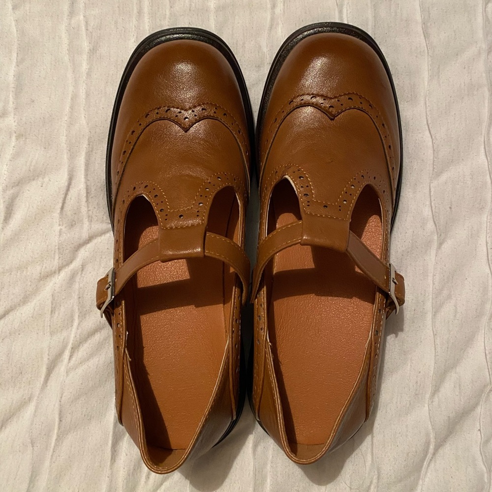 Brown Mary Jane Shoes with Buckle - Picture 4 of 6